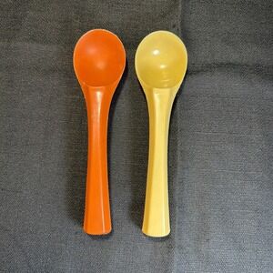 Lot Of 2‎ Vintage Rubbermaid Ice Cream Scoop #1910 (038) Orange & Almond Retro